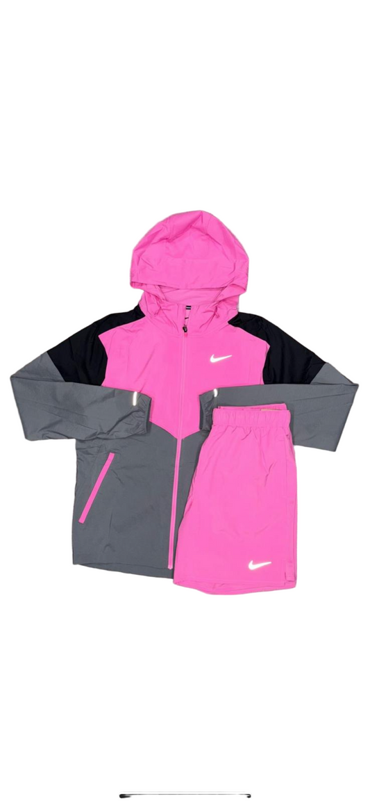 NIKE HYPER PINK WINDRUNNER & SHORTS