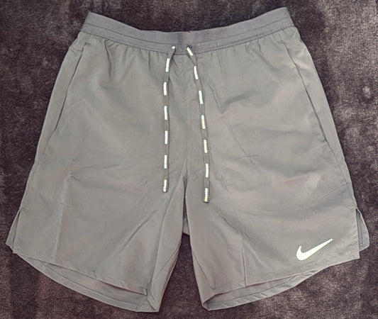 BLACK NIKE DRY-FIT SHORTS